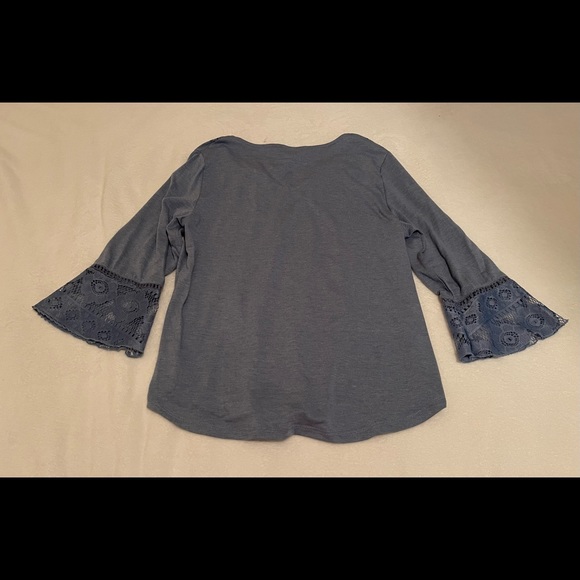 Top - Picture 2 of 2